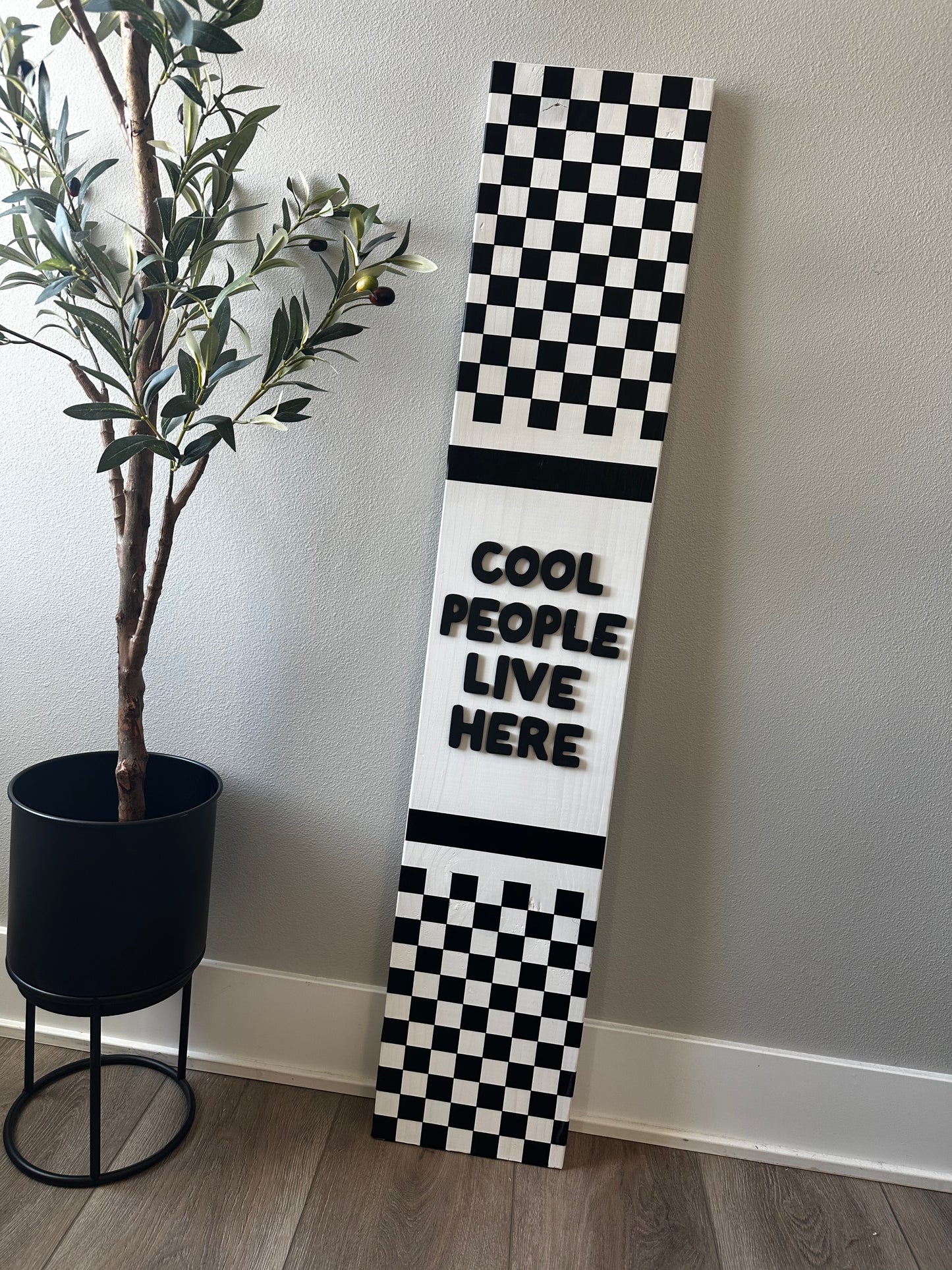 Cool People Live Here