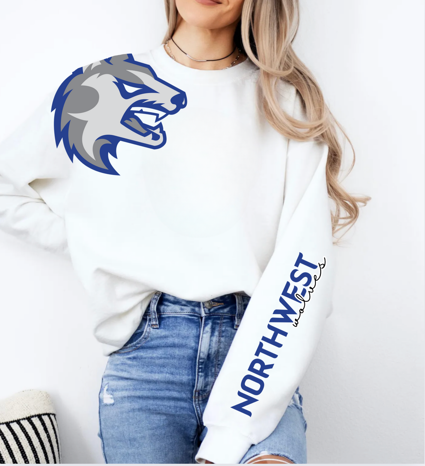 Wolves Shoulder Crewneck